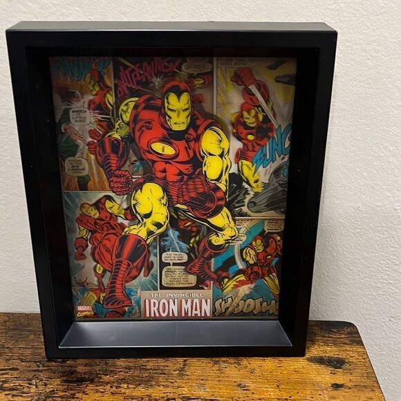 Iron Man 3D holographic shadow box. - Picture 1 of 5